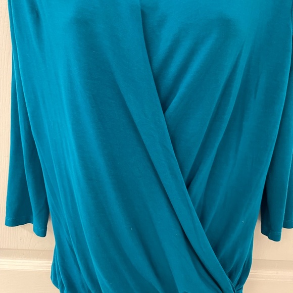 ❤️Old Navy Blue Crossover, Draped Flowing Front of Shirt, NWOT, Turquoise Blue - Picture 5 of 6